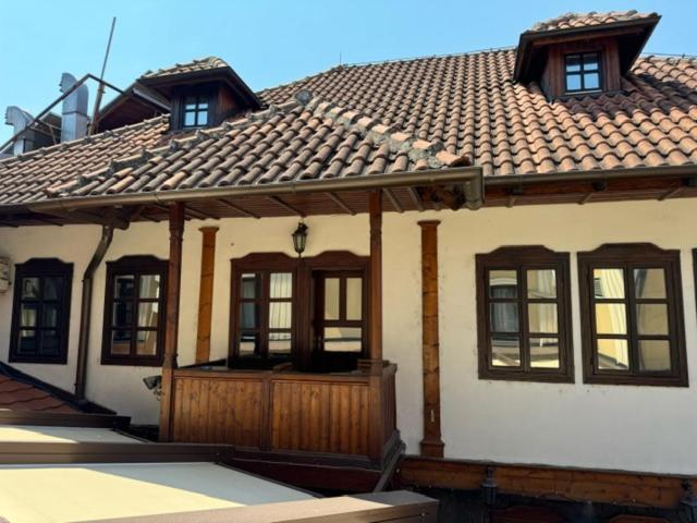 Downtown Rooms Ni Exterior foto
