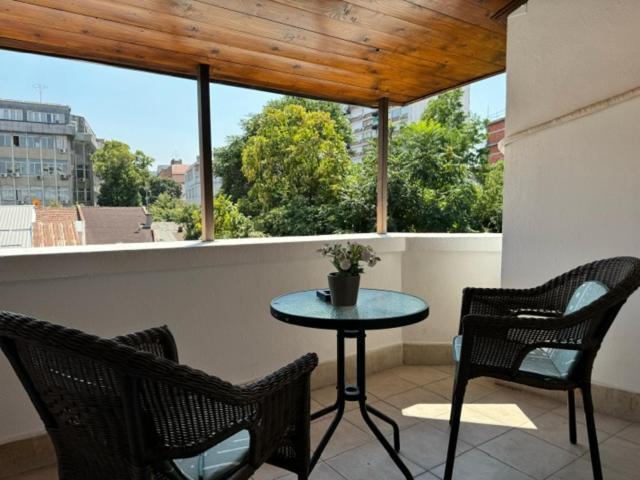 Downtown Rooms Ni Exterior foto