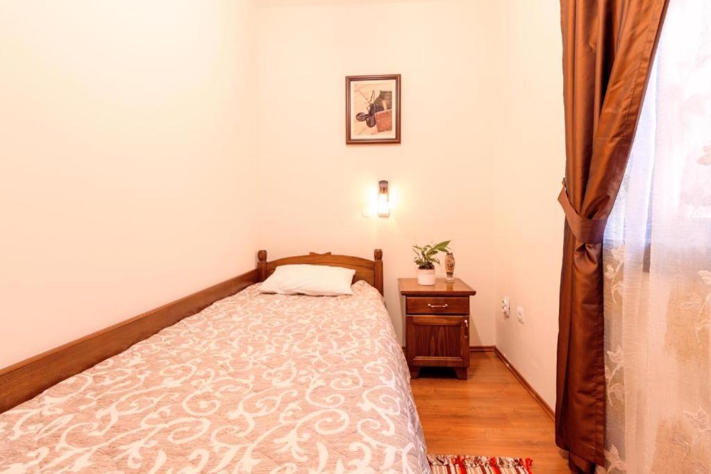 Downtown Rooms Ni Exterior foto
